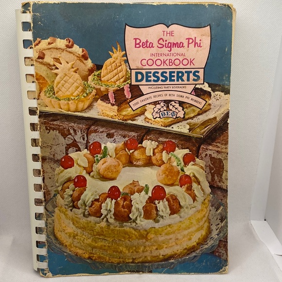 The Beta Sigma Phi International Cookbook Desserts Spiral Bound 1968 Vintage - Picture 1 of 9